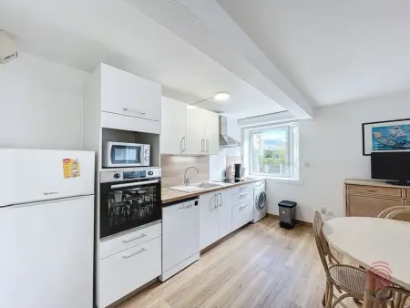 F2 avec terrasse, proche Thermes, animaux acceptés, wifi, parking - Photo 5