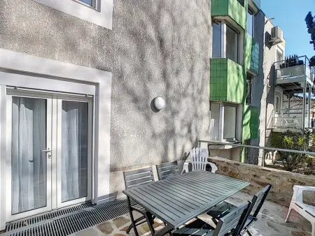 F2 avec terrasse, proche Thermes, animaux acceptés, wifi, parking - Photo 13