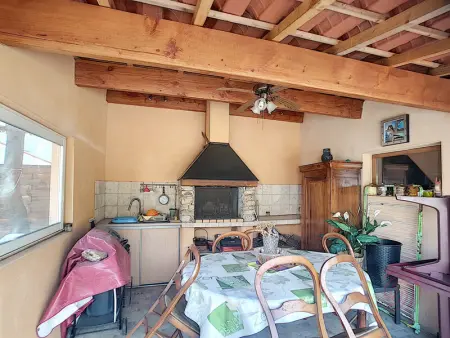 Charmant F2 avec terrasse près du centre et des thermes, animaux acceptés, options de services disponibles - Photo 12