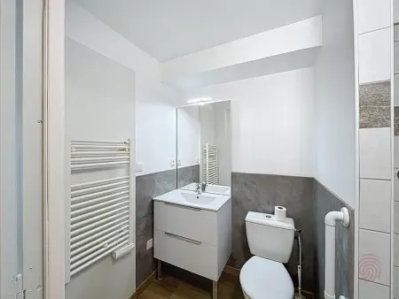 Studio cosy proche Thermes et centre-ville avec terrasse, animaux acceptés – Lamalou-les-Bains - Photo 11