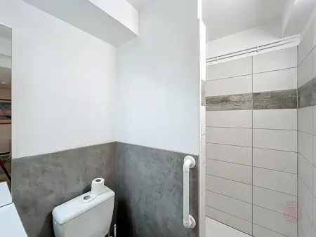 Studio cosy proche Thermes et centre-ville avec terrasse, animaux acceptés – Lamalou-les-Bains - Photo 17