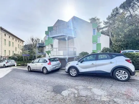 Studio avec terrasse, proche thermes et centre, animaux acceptés, wifi inclus, Lamalou-les-Bains - Photo 14