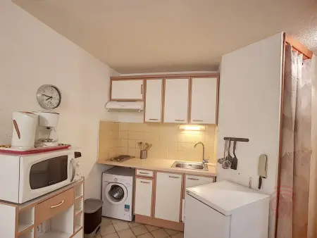 Charmant appartement avec terrasse, parking gratuit et animaux acceptés, proche des thermes à Lamalou - Photo 6