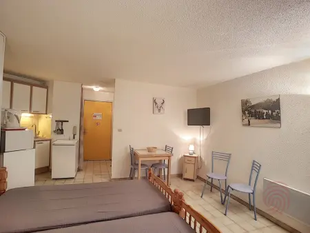 Charmant appartement avec terrasse, parking gratuit et animaux acceptés, proche des thermes à Lamalou - Photo 7