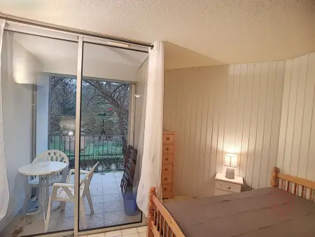 Charmant appartement avec terrasse, parking gratuit et animaux acceptés, proche des thermes à Lamalou - Photo 9