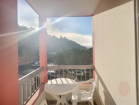 Studio rénové avec balcon, animaux acceptés, wifi, à 650m des Thermes - Photo 10