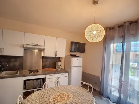 Studio rénové avec balcon à 650m des Thermes - Lamalou, proche centre-ville et nature - Photo 6