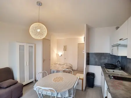 Studio rénové avec balcon à 650m des Thermes - Lamalou, proche centre-ville et nature - Photo 7