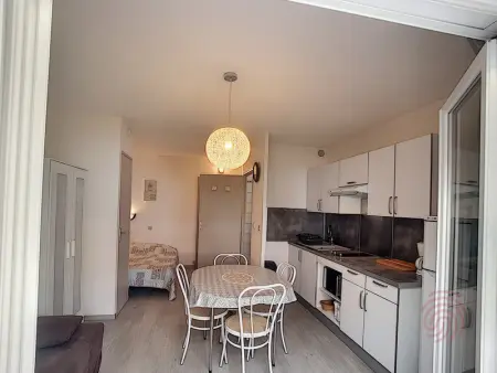 Studio rénové avec balcon à 650m des Thermes - Lamalou, proche centre-ville et nature - Photo 12