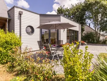 Gîte in Lessay,Maison contemporaine et lumineuse près de la forêt et plages, 2 chambres, jardin, parking, proche Mont St-Michel FR-1-362-509 N°832951