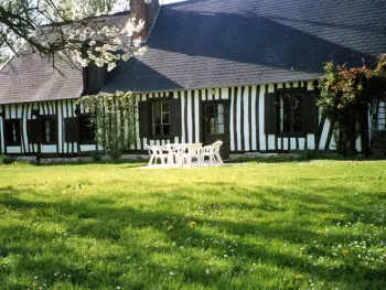 Gite à Bertreville Saint Ouen,Charmant Gîte Cauchois avec Jardin, Proche Mer et Dieppe, 2 Chambres, Cheminée FR-1-441-187 N°832965