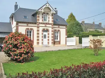 Agriturismo a Criquetot l'Esneval,Spacieux gîte familial avec jardin clos, proche commerces et activités, idéal pour visiter la Normandie FR-1-441-190 N°832967