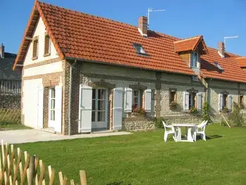 Casa rural en Sahurs,Gîte charmant avec jardin clos, cheminée, Wifi & équipements modernes près de Rouen FR-1-441-236 N°832994