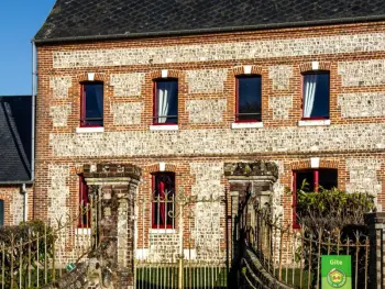 Gite à Hautot Saint Sulpice,Charmante maison de maître avec jardin, 4 chambres, proche Pays de Caux, équipements modernes FR-1-441-238 N°832995