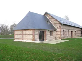 Agriturismo a Criquetot l'Esneval,Gîte normand calme avec jardin clos, proche mer, 4 chambres, TV, WiFi, animaux acceptés, parking privé. FR-1-441-242 N°832997