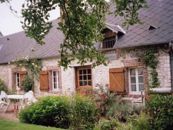 Gite à Pierrefiques,Maison de caractère 18ème siècle rénovée, jardin privé, calme, proche GR, équipée pour familles FR-1-441-268 N°833014