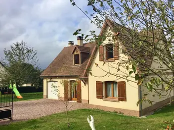 Agriturismo a Mortemer,Charmante Maison Normande avec Jardin Privé, Cheminée et Proche de l'Avenue Verte FR-1-441-274 N°833016