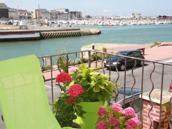 Appartement à Fécamp,Gîte Chaleureux avec Cheminée et Terrasse plein Sud, Proche Port de Fécamp FR-1-441-347 N°886851