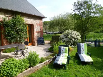 Gite à Criquetot le Mauconduit,Gîte familial avec jardin clos, cheminée, jeux d'enfants, proche plages et activités, calme assuré FR-1-441-349 N°833060