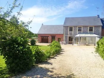 Gite à Saint Jouin Bruneval,Charmante longère en Normandie avec jardin clos, à 2 km de la plage, idéale pour 7 pers. FR-1-441-356 N°833065