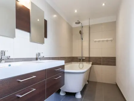 Appartement cosy avec terrasse - Vue port - 2 chambres - Photo 12