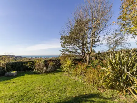 Maison familiale à Siouville-Hague avec internet et jardin clos - Photo 1