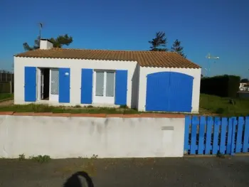 Maison à L'Aiguillon sur Mer,Maison 2 chambres proche plage avec jardin, animaux et Wi-Fi à L'Aiguillon-sur-Mer FR-1-476-23 N°833167