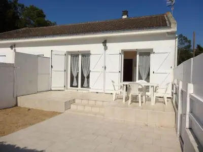 Huisje in La Faute sur Mer, Maisonnette Charmante Face à la Plage avec Jardinet, Animaux Acceptés - L833181