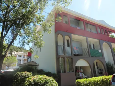 Appartement F2 avec Terrasse, Wifi et Proximité Thermes à Lamalou-les-Bains - Photo 1