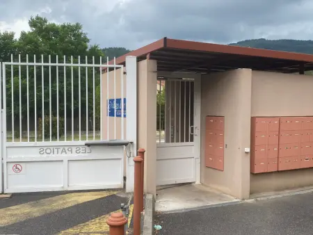 Appartement F2 Climatisé avec Terrasse et Parking à 700m des Thermes de Lamalou Les Bains - Photo 21