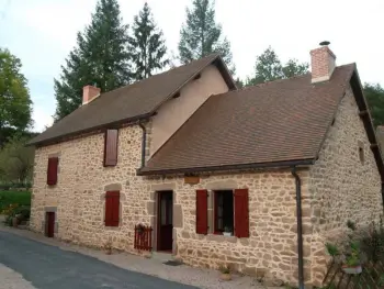 Gite à Barrais Bussolles,Gîte Familial avec Cascade, Pêche, Activités et Proximité de Vichy FR-1-489-21 N°833244