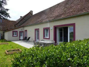 Gite à Monétay sur Loire,Maison Bourbonnaise, Confort, Nature, PMR, Proche Loire et Parcs, 3 Chambres avec Salles de Bain FR-1-489-107 N°833290