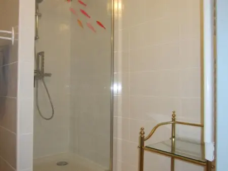 Maison bourbonnaise rénovée avec cour privée et terrasse paisible - Photo 11