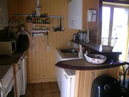 Charmante maisonnette avec piscine partagée, animaux acceptés, terrasse et jardin - Photo 2