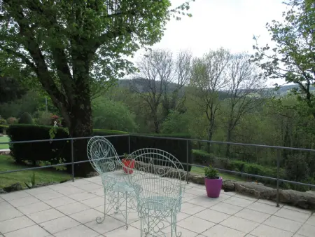 Charmante maisonnette avec piscine partagée, animaux acceptés, terrasse et jardin - Photo 11