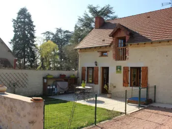 Gite à Barberier,Gîte rénové avec cheminée, terrasse et jardin, proche de St Pourçain, idéal pour familles et animaux FR-1-489-138 N°833305