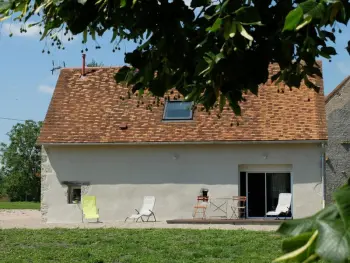 Gite à Cindré,Charmante maison rénovée avec terrasse, grand jardin et vélos, proche ruisseau - linge fourni FR-1-489-149 N°833310