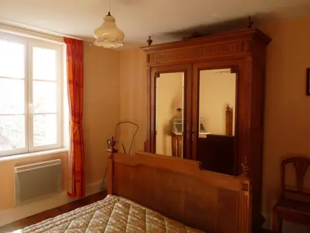 Maison rénovée avec patio et animaux acceptés à Ferrières-sur-Sichon, près de Vichy - Photo 4