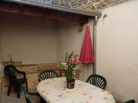 Maison rénovée avec patio et animaux acceptés à Ferrières-sur-Sichon, près de Vichy - Photo 9