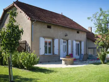 Gite à Cindré,Grand Gîte Familial à la Campagne avec Jardin et Véranda, Près de Vichy et Moulins FR-1-489-256 N°833361