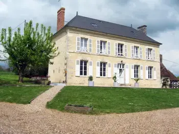 Gîte in Laleu,Grande maison avec piscine couverte, flipper et charme industriel en pleine campagne FR-1-497-46 N°833495