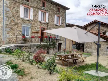 Gite à Saint Didier sur Rochefort,Gîte familial 200m² avec 6 chambres, terrasse, jardin, proche ferme, charges incluses, animaux acceptés FR-1-496-18 N°833525