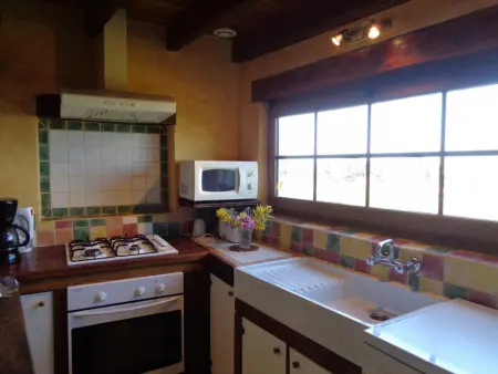 Gîte coquet avec piscine et jeux pour enfants à Saint-Haon-le-Châtel - Photo 6