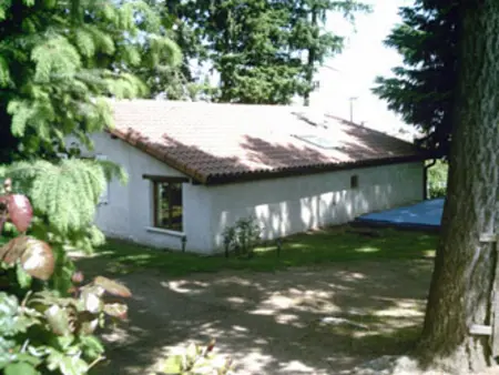 Gîte coquet avec piscine et jeux pour enfants à Saint-Haon-le-Châtel - Photo 15