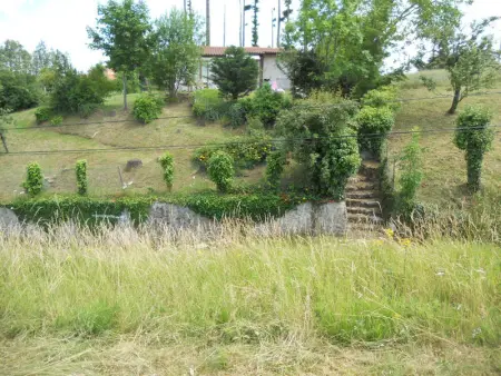 Gîte coquet avec piscine et jeux pour enfants à Saint-Haon-le-Châtel - Photo 17