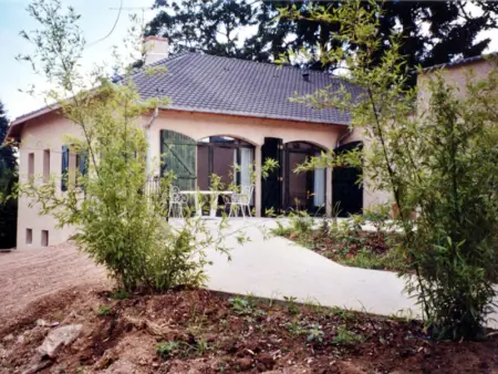 Gîte paisible avec cheminée et wifi à Saint-Haon-le-Vieux - Photo 4