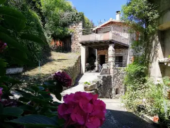 Gite à Malleval,Gîte de charme avec 2 terrasses, au cœur du Parc du Pilat, confortable et équipé FR-1-496-40 N°833545