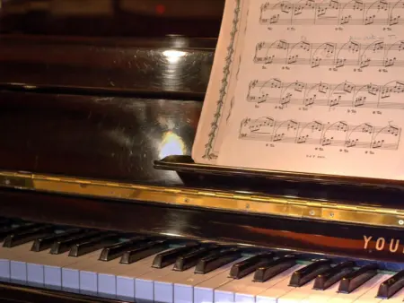 Gîte spacieux avec jardin et cheminée à Saint-Alban-les-Eaux - Photo 8