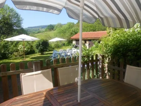 Gîte spacieux avec jardin et cheminée à Saint-Alban-les-Eaux - Photo 17