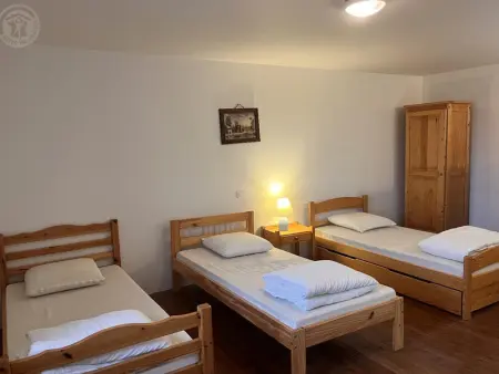 Ferme Fortifiée au cœur des Monts de la Madeleine avec Jardin Privatif - Photo 16